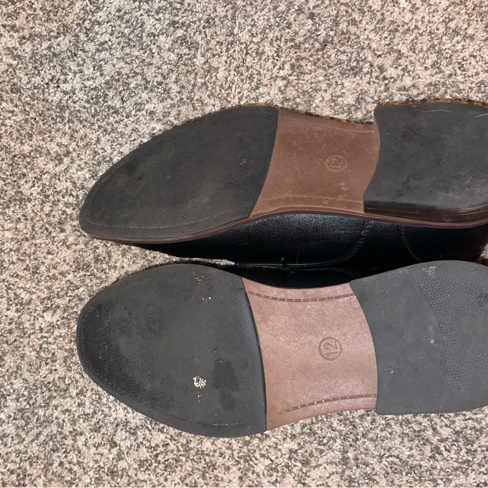 Men’s dress shoes.